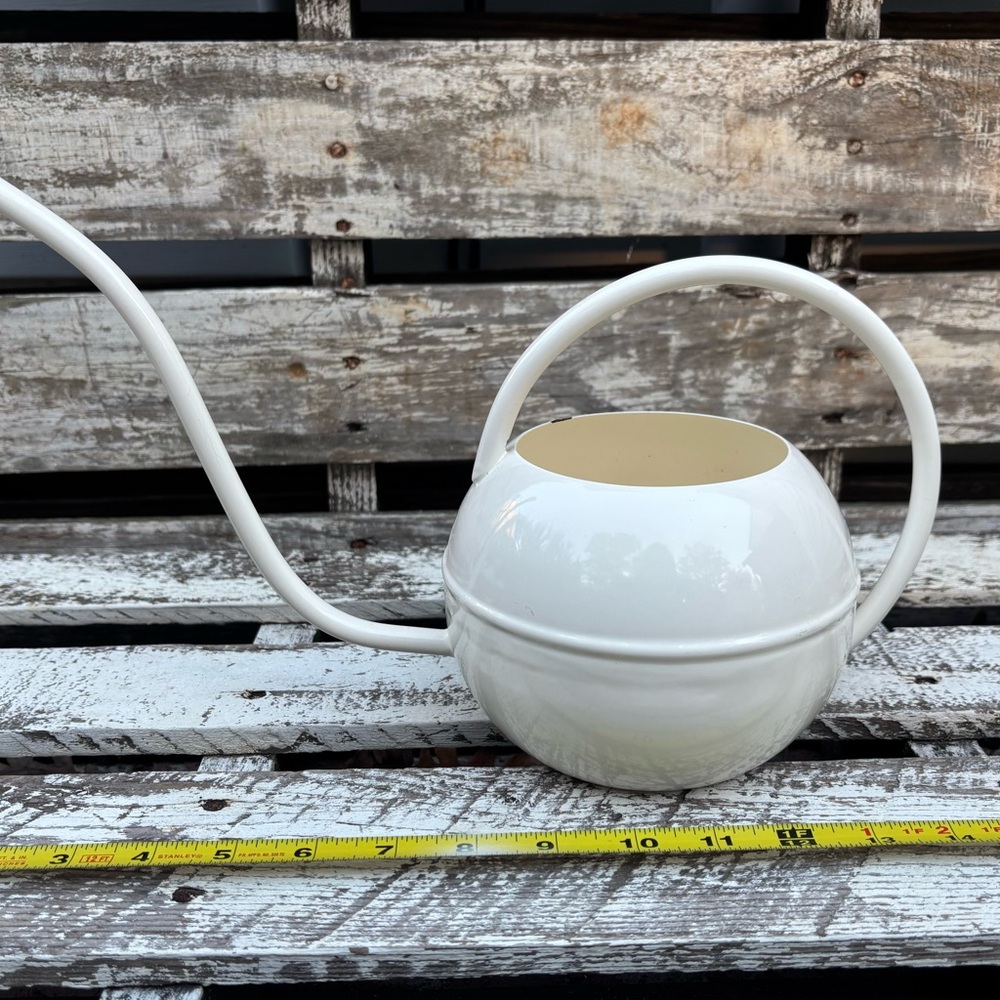 Smith & Hawken metal watering can - Picture 11 of 11